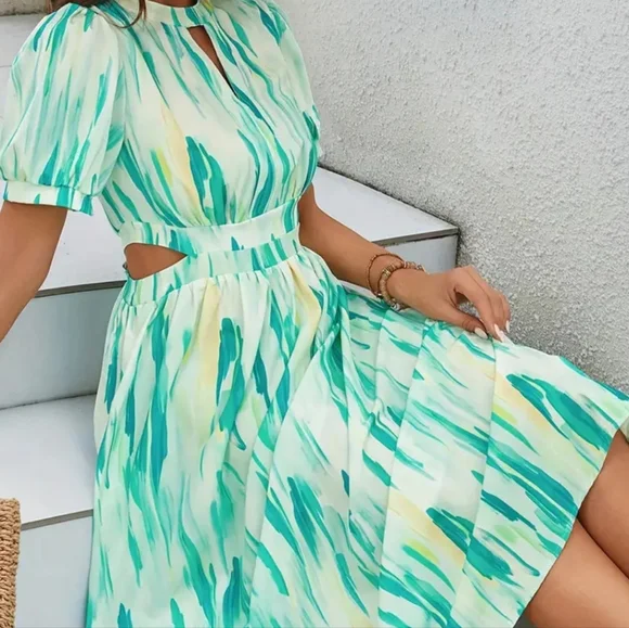 Elegant Puff Sleeve Cut Out Party Dress - Size Large - Picture 4 of 10